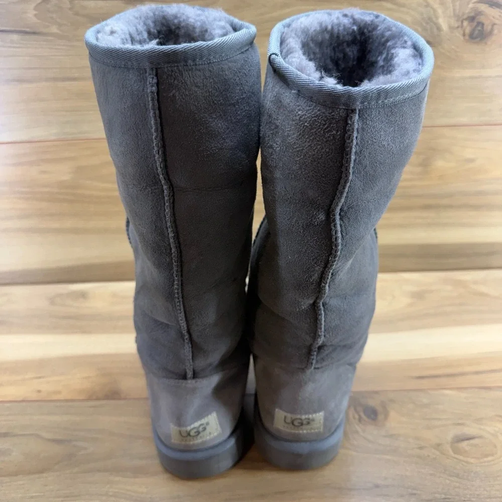 UGG Classic Tall Gray Grey Suede Boots Womens 10 Shearling Fur Cozy Cottagecore